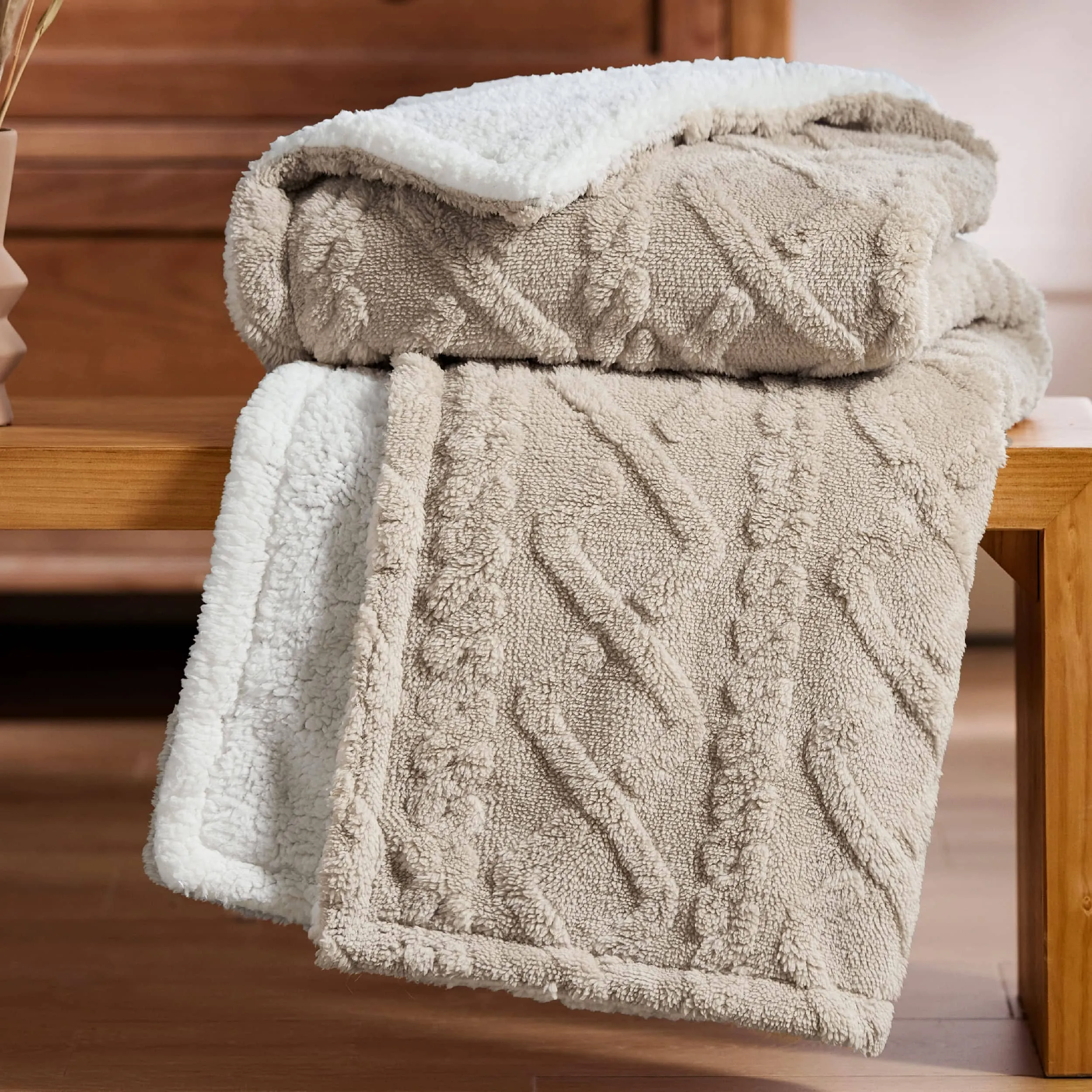Bedsure Sherpa Throw Blanket For Couch