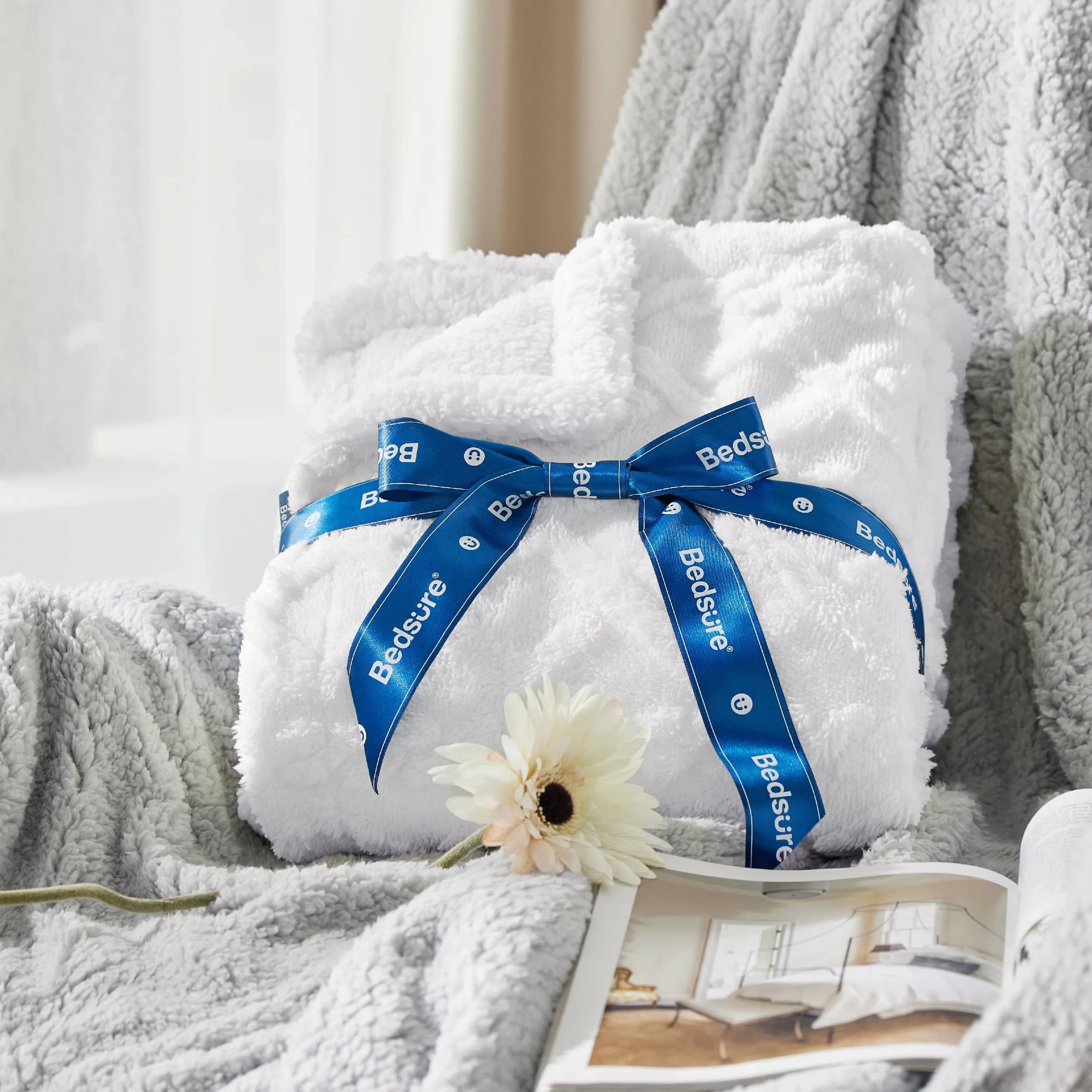 Bedsure Sherpa Throw Blanket For Couch