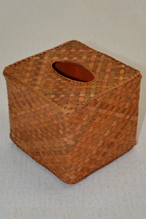 Dharini Screw Pine Boutique Tissue Box