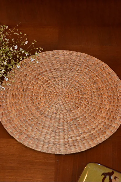 Dharini Water Hyacinth Round Mat (15Inch)