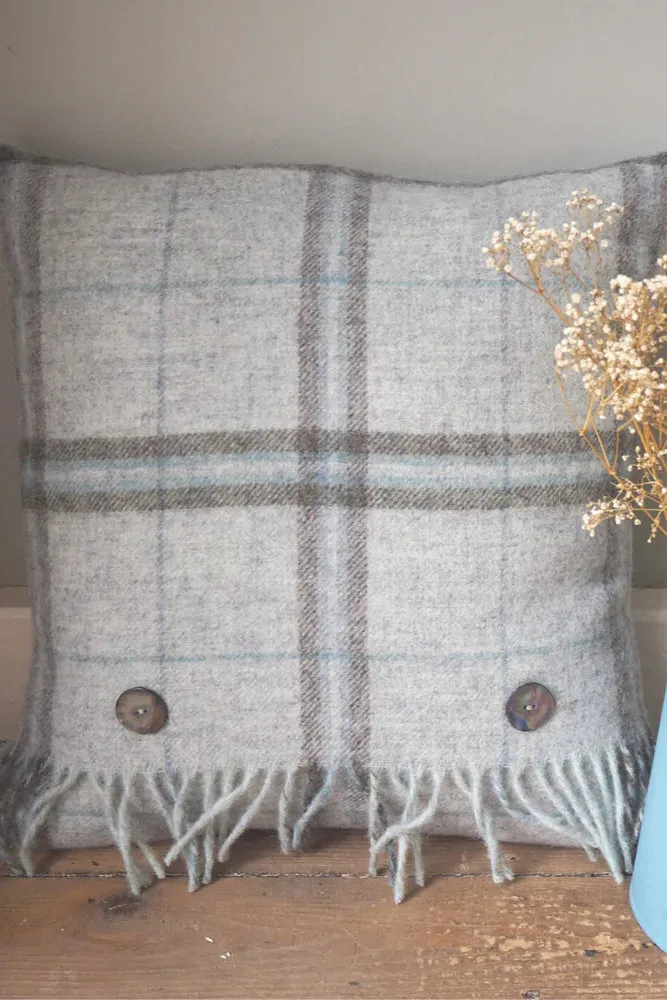 Hettie - Cushion Platinum Neutral