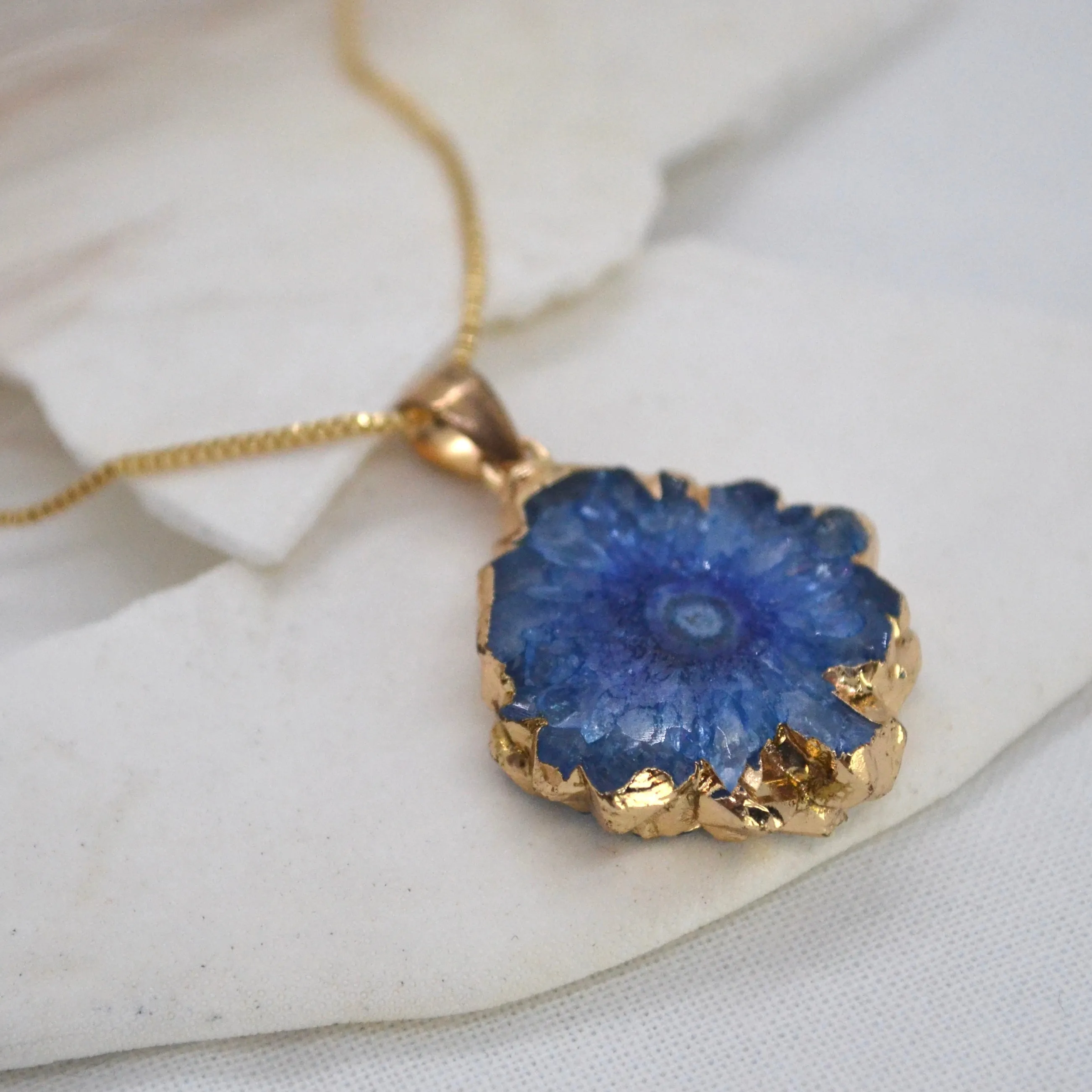 Iris | Agate Pendant Necklace