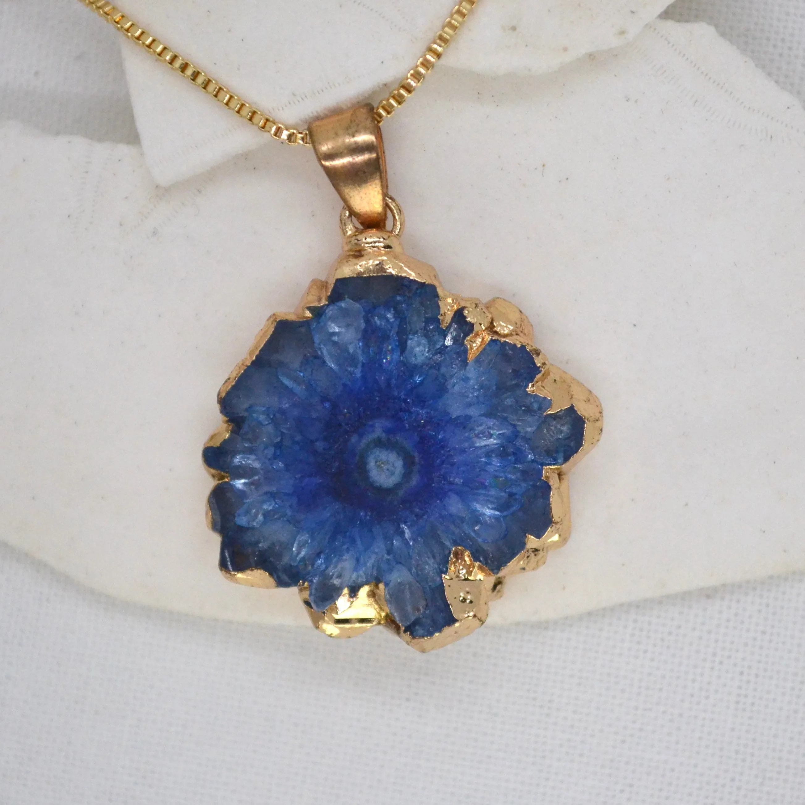 Iris | Agate Pendant Necklace