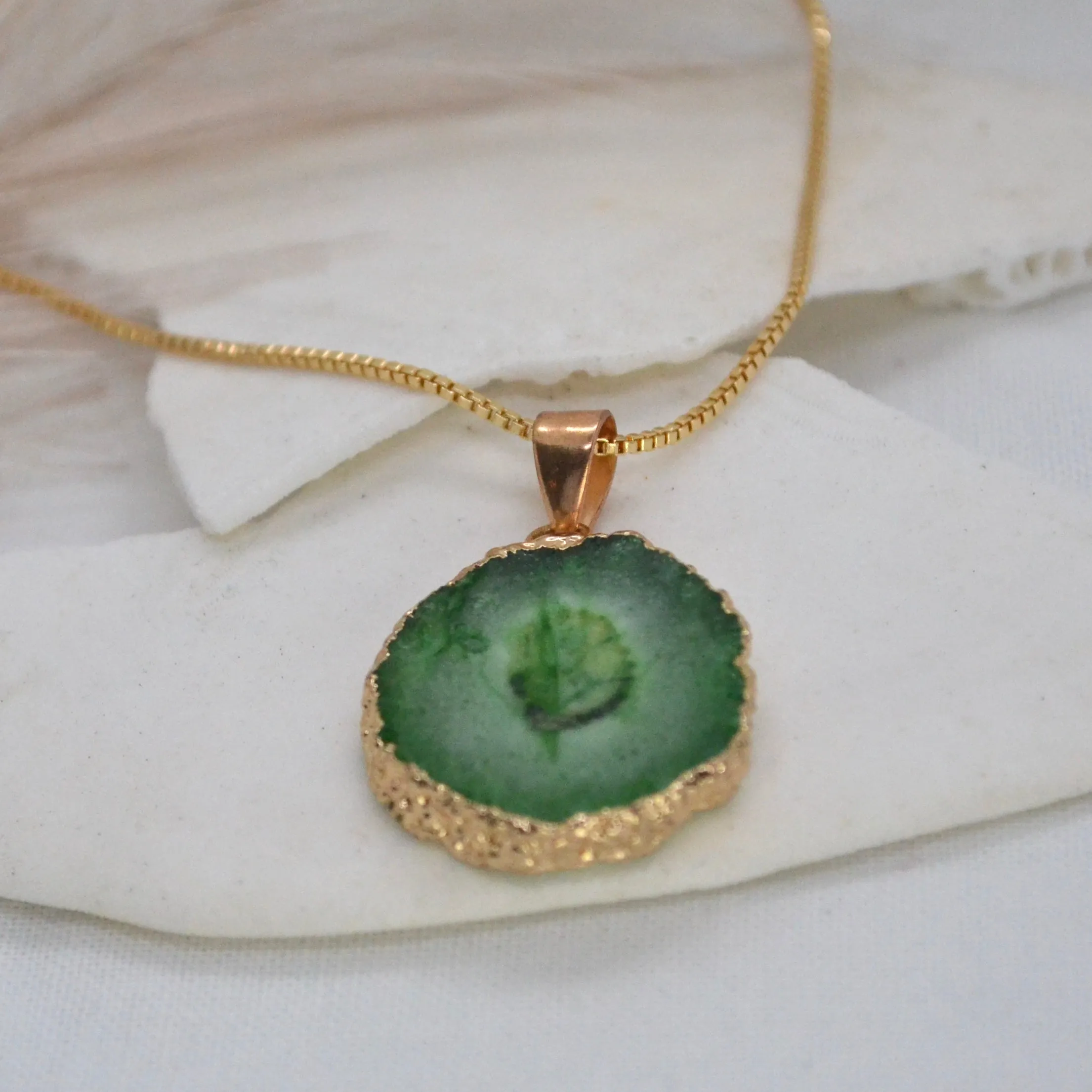 Iris | Agate Pendant Necklace