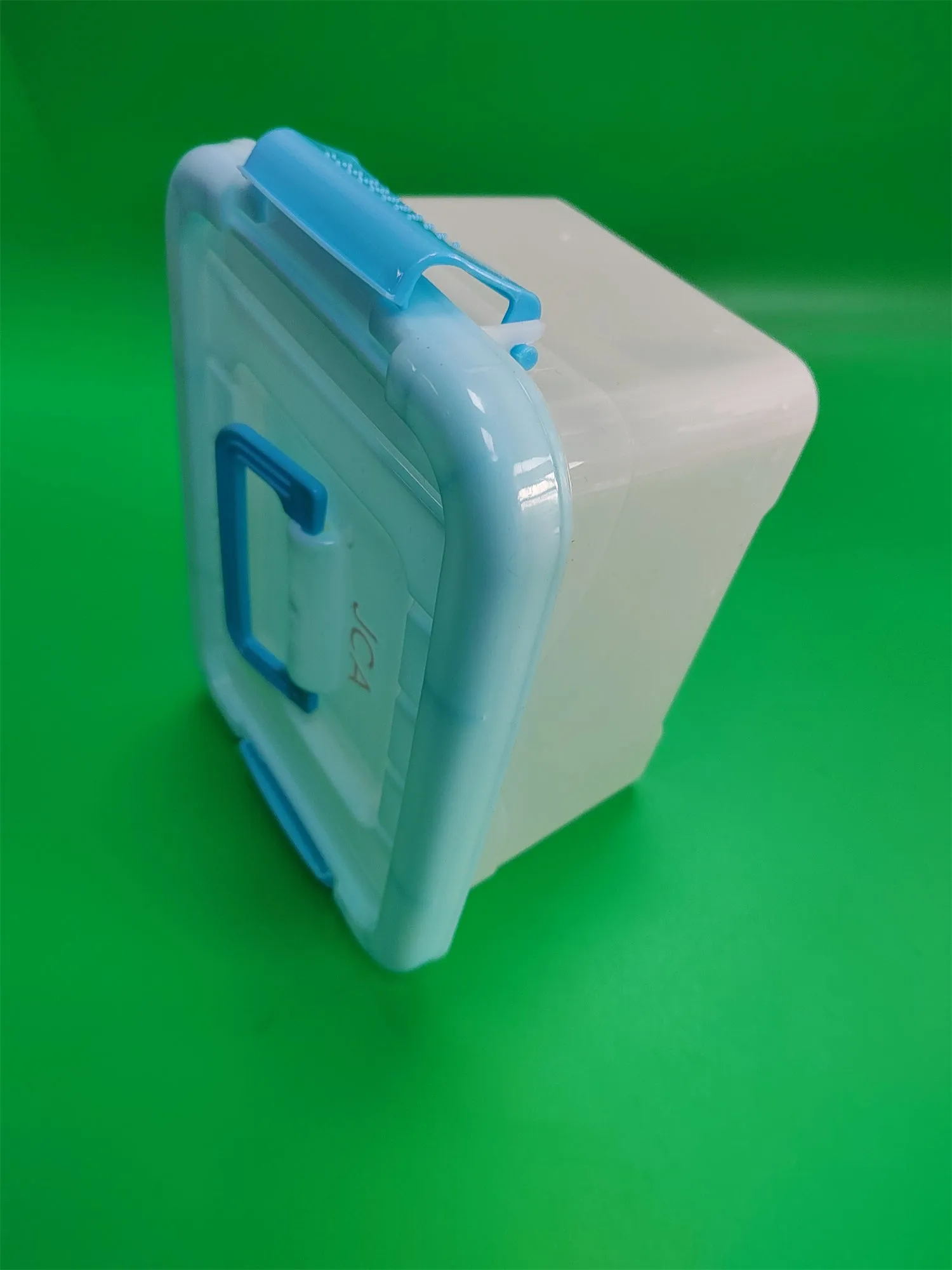 JCA Plastic boxes,Transparent storage box/storage box with lock and lid