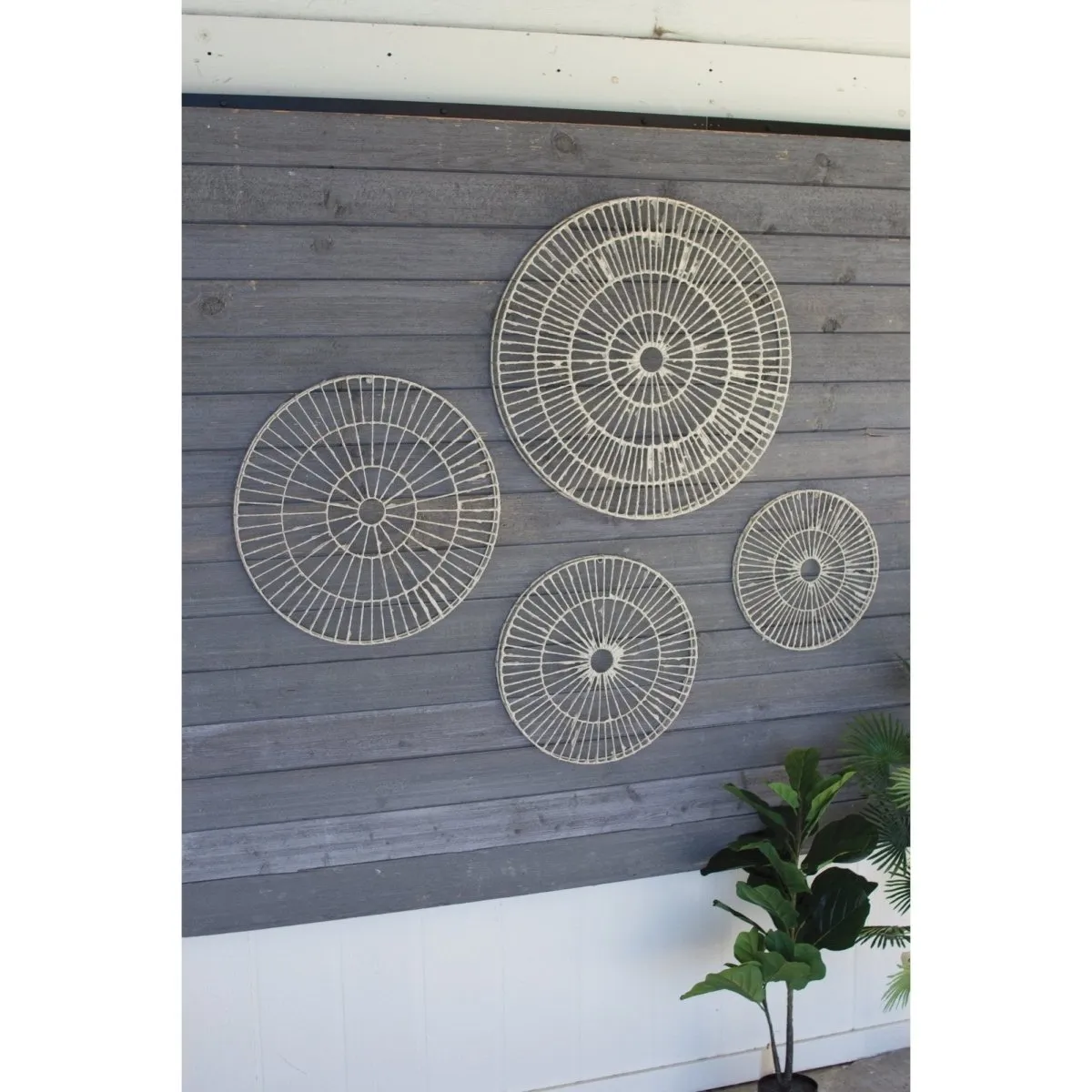 Kalalou - SET OF FOUR HAND MADE PAPER DISCS WALL ART - CVY1203